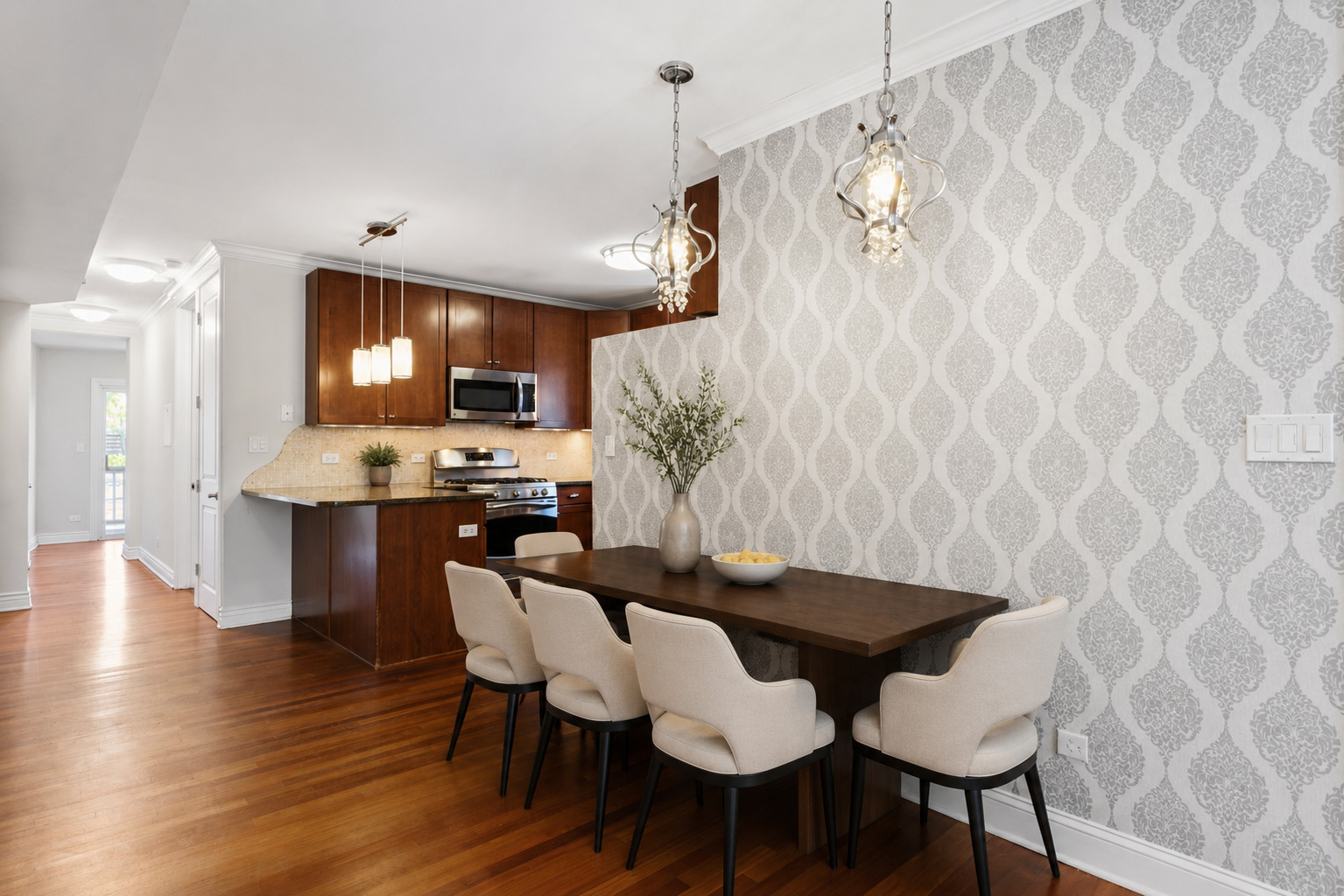 1744 West Henderson Street, Unit 2 Chicago, IL 60657 - Photo 3 of 34