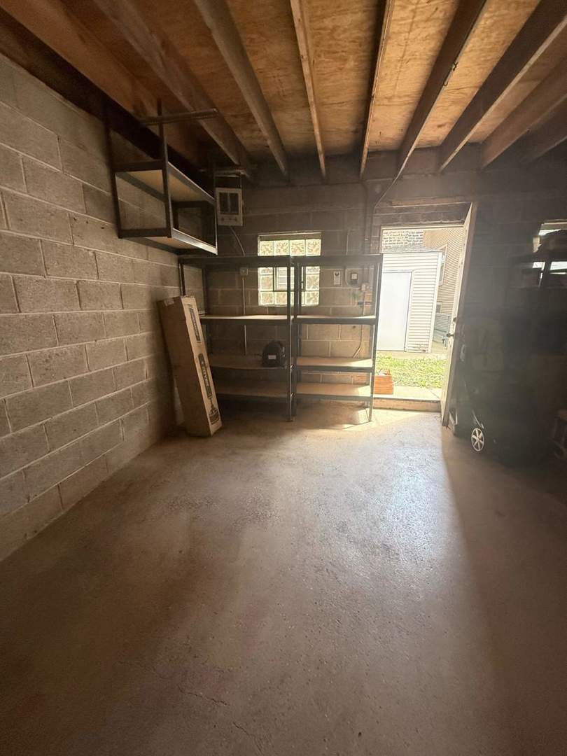 1744 West Henderson Street, Unit 2 Chicago, IL 60657 - Photo 34 of 34