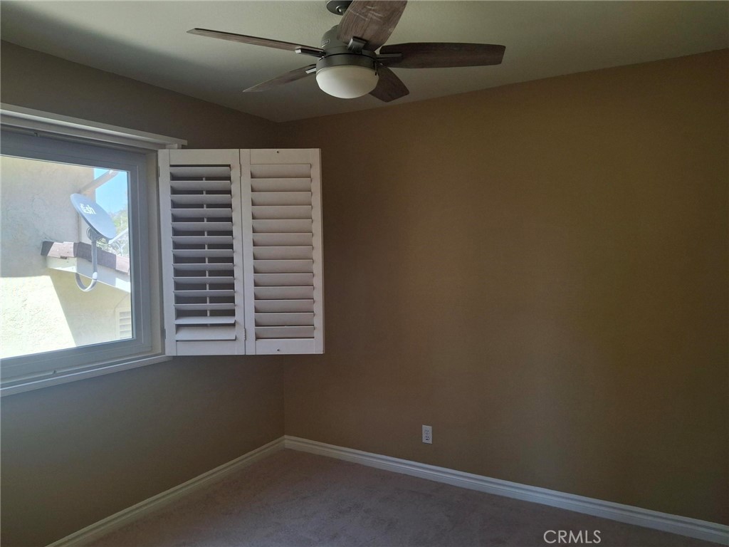 12 Hidalgo Irvine, CA 92620 - Photo 19 of 24 an empty room with a window