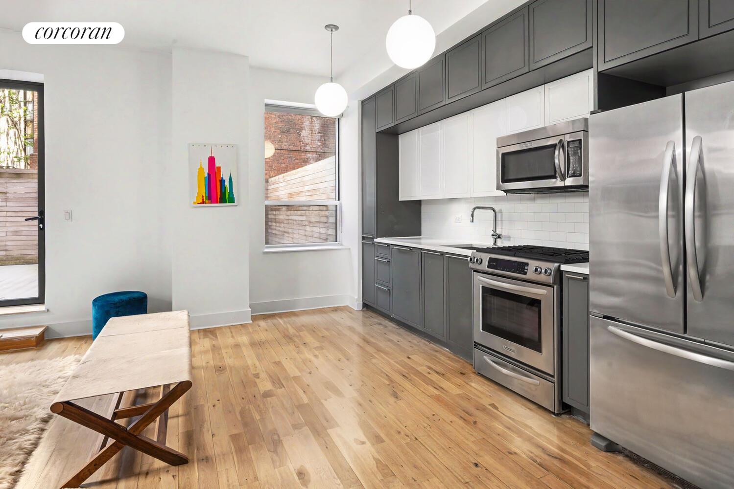 416 West 52nd Street, Unit TH219 Manhattan, NY 10019 - Photo 4 of 12
