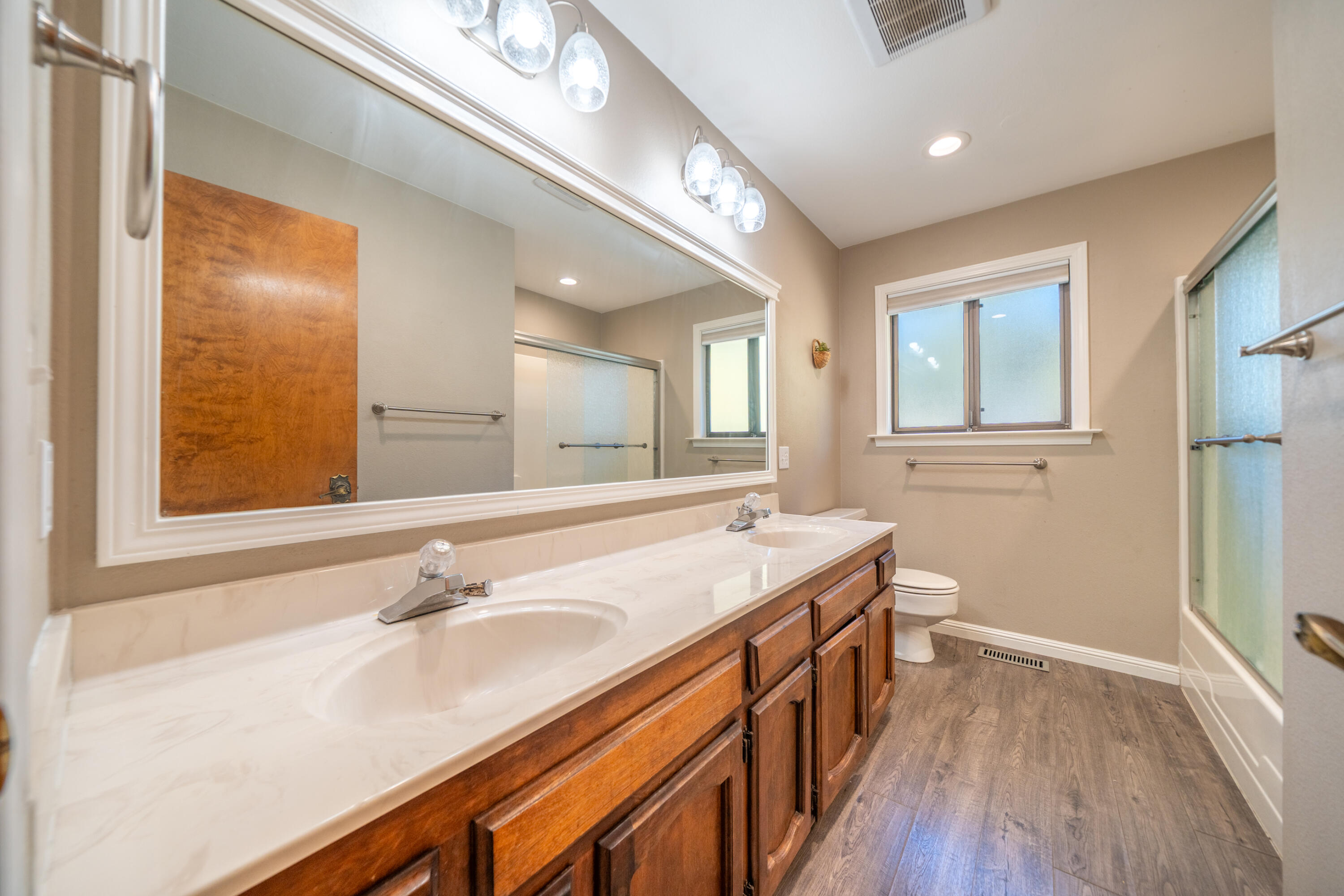 8751 Goldstone Lane Redding, CA 96001 - Photo 26 of 58 8751 Goldstone Ln-43