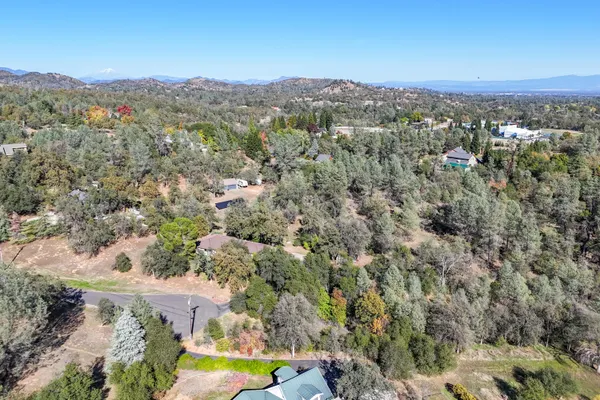 $525,000 | 8751 Goldstone Lane, Redding, CA 96001