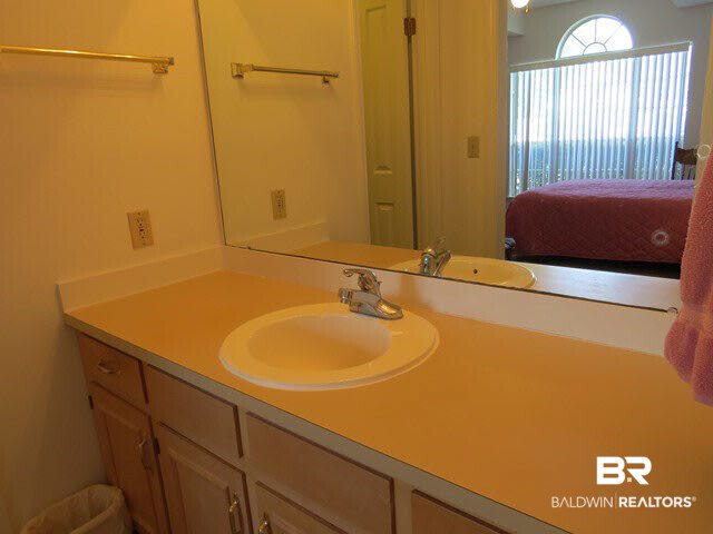 1801 South Bay Street Foley, AL 36535 - Photo 28 of 32 Master bath