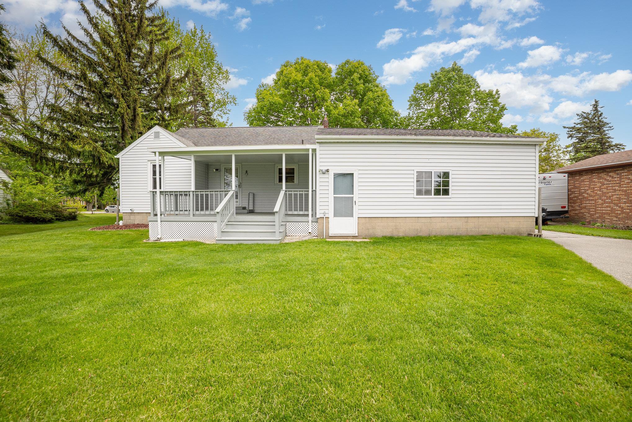 1725 Midland Road Bay City, MI 48706 - Photo 19 of 40 Gallery Image 19