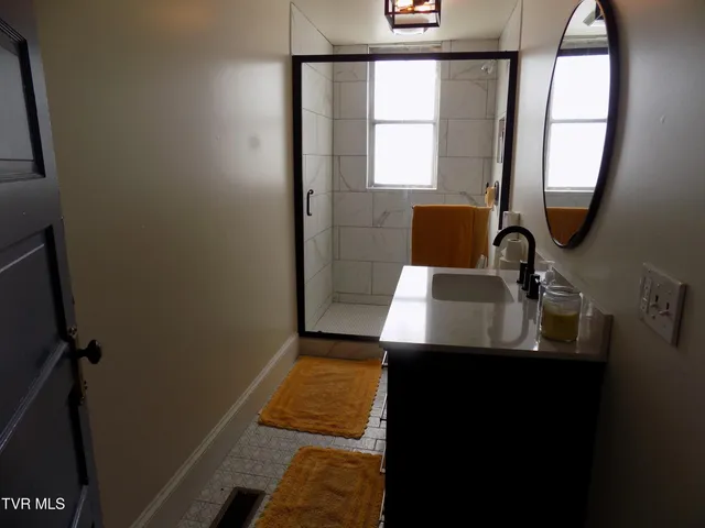 $199,900 | 1200 East McKinney Avenue, Rogersville, TN 37857