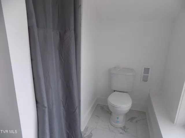 $199,900 | 1200 East McKinney Avenue, Rogersville, TN 37857