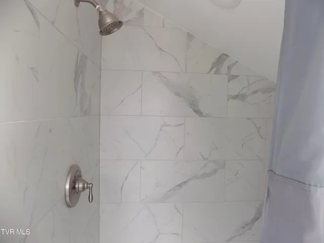 $199,900 | 1200 East McKinney Avenue, Rogersville, TN 37857