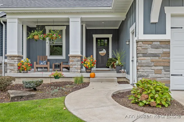 $575,000 | 9495 Douglas Fir Court Northeast, Sparta, MI 49345