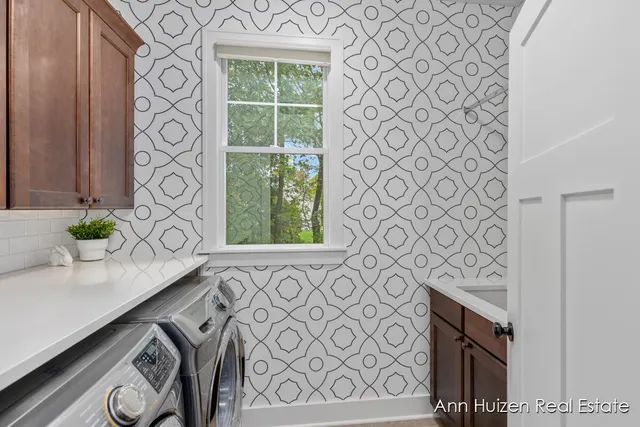 $575,000 | 9495 Douglas Fir Court Northeast, Sparta, MI 49345