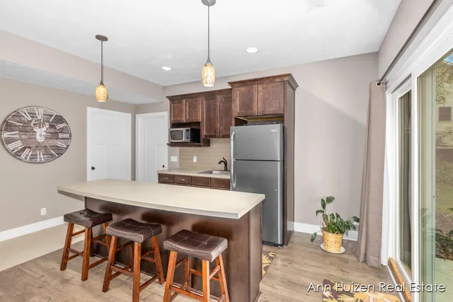 $575,000 | 9495 Douglas Fir Court Northeast, Sparta, MI 49345