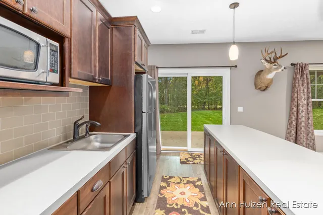 $575,000 | 9495 Douglas Fir Court Northeast, Sparta, MI 49345