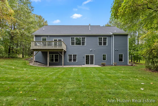 $575,000 | 9495 Douglas Fir Court Northeast, Sparta, MI 49345