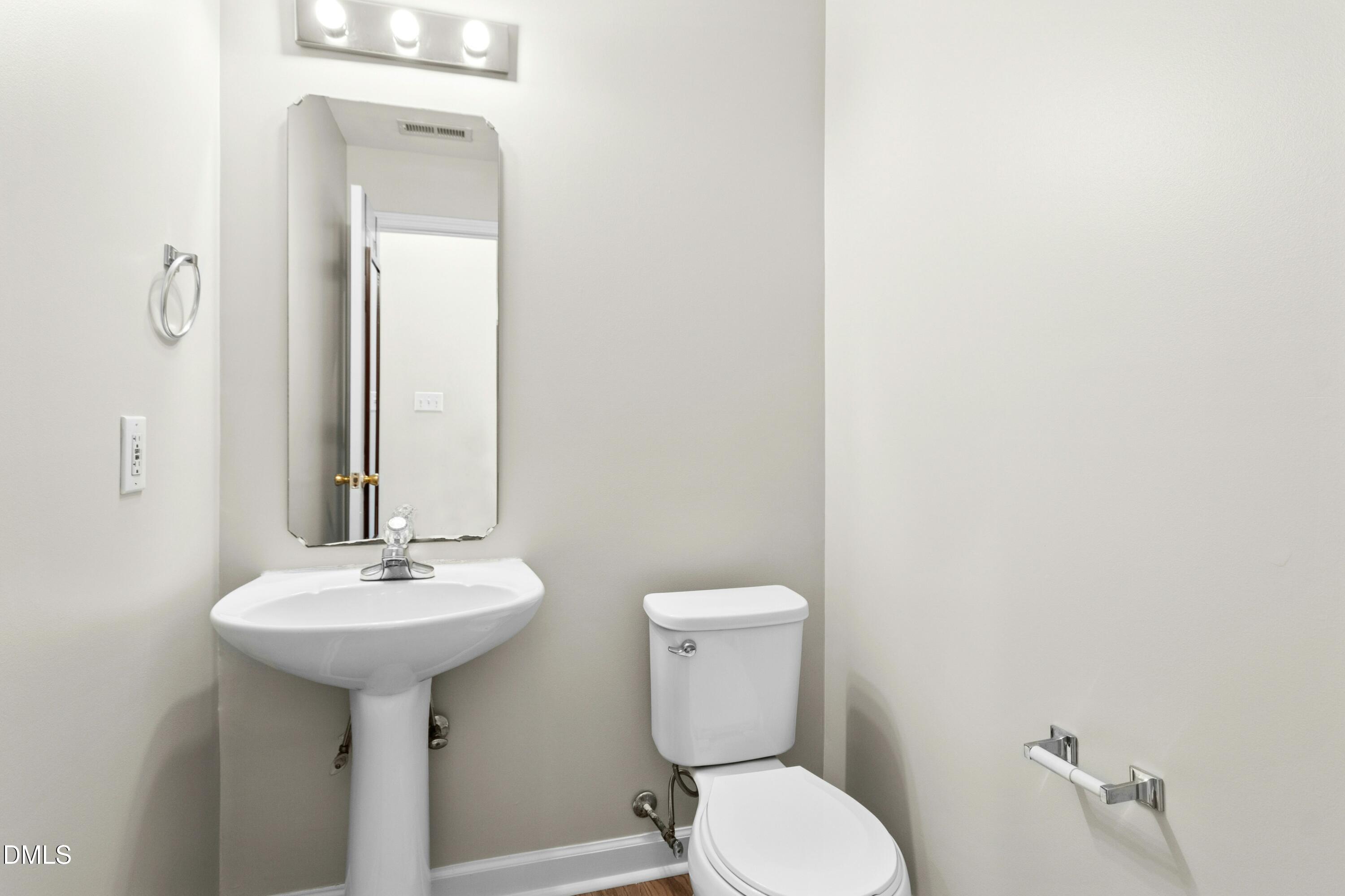 2209 Long Pine Lane Raleigh, NC 27603 - Photo 12 of 26 011-489263-IMG_9798