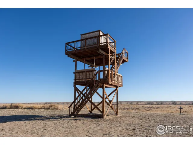 a view of a room with a park