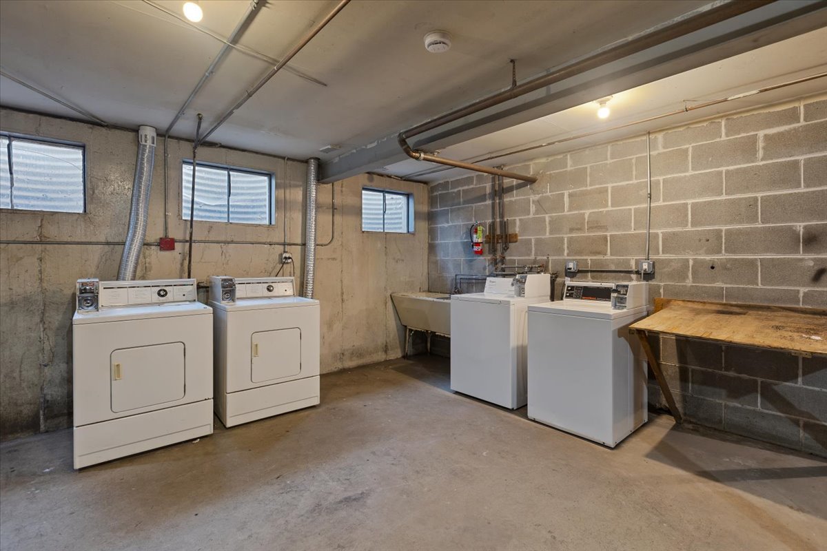 701 Elmhurst Road, Unit H Des Plaines, IL 60016 - Photo 17 of 21