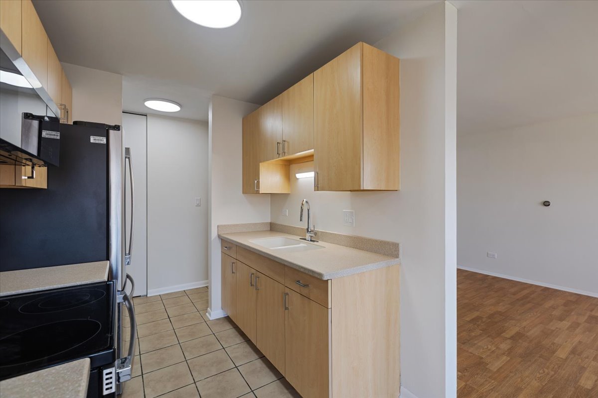 701 Elmhurst Road, Unit H Des Plaines, IL 60016 - Photo 5 of 21