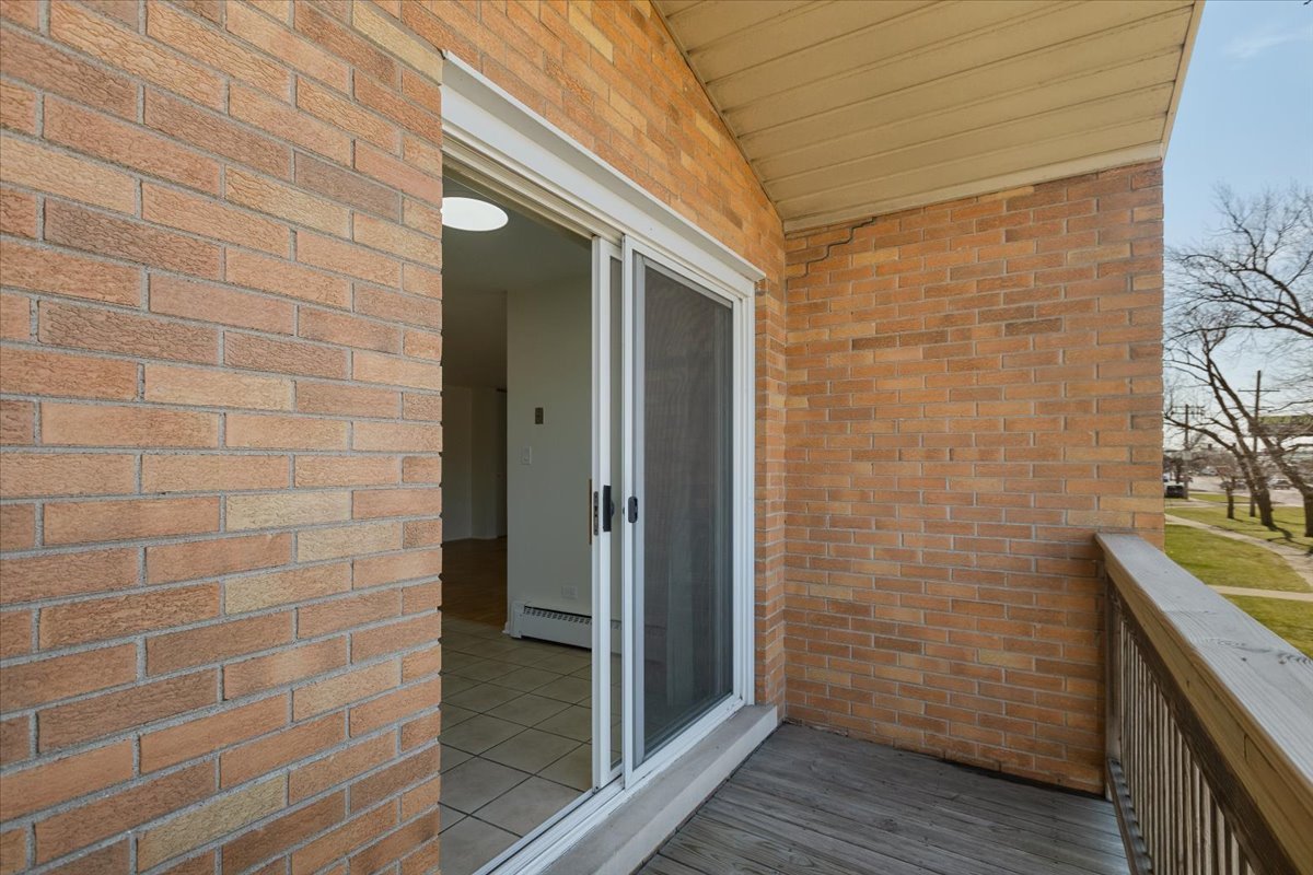 701 Elmhurst Road, Unit H Des Plaines, IL 60016 - Photo 10 of 21