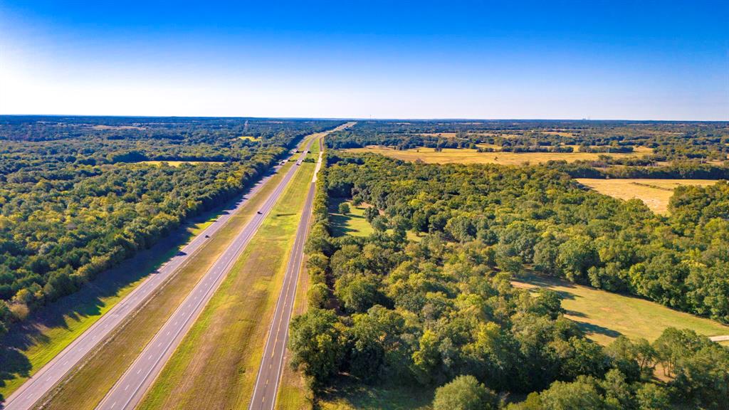 45 Interstate 45 Fairfield, TX 75840 - Photo 12 of 32 a view of balcony with outdoor space