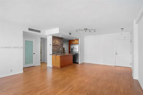 $2,450 | 3301 Northeast 5th Avenue, Unit 714, Miami, FL 33137