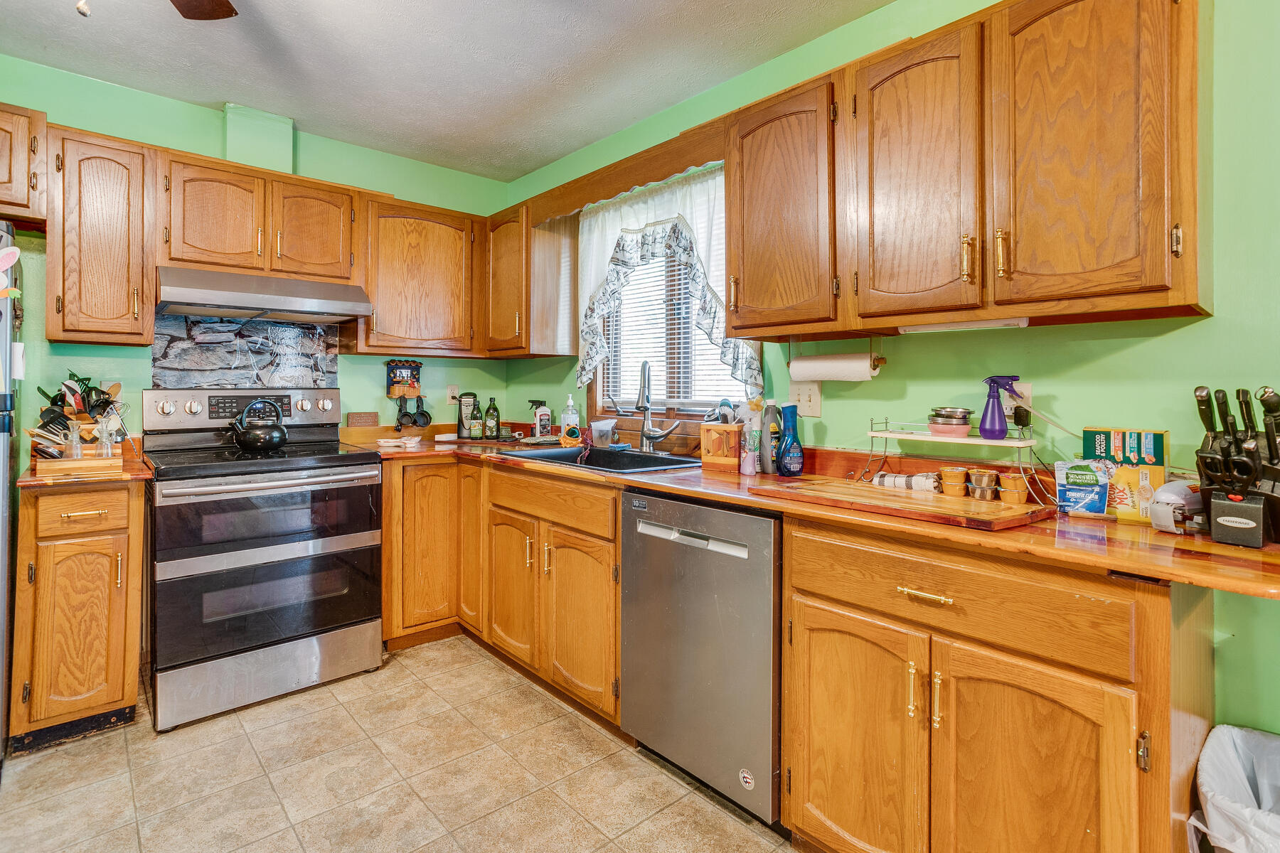 1101 Chippendale Road Kingsport, TN 37660 - Photo 16 of 30 016