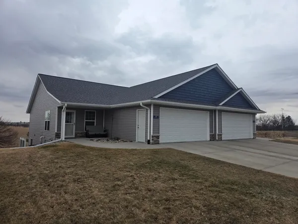 $350,000 | 1207 Cody Parkway, Platteville, WI 53818