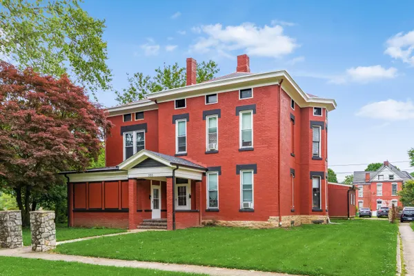 $349,900 | 320 Woodlawn Avenue, Zanesville, OH 43701