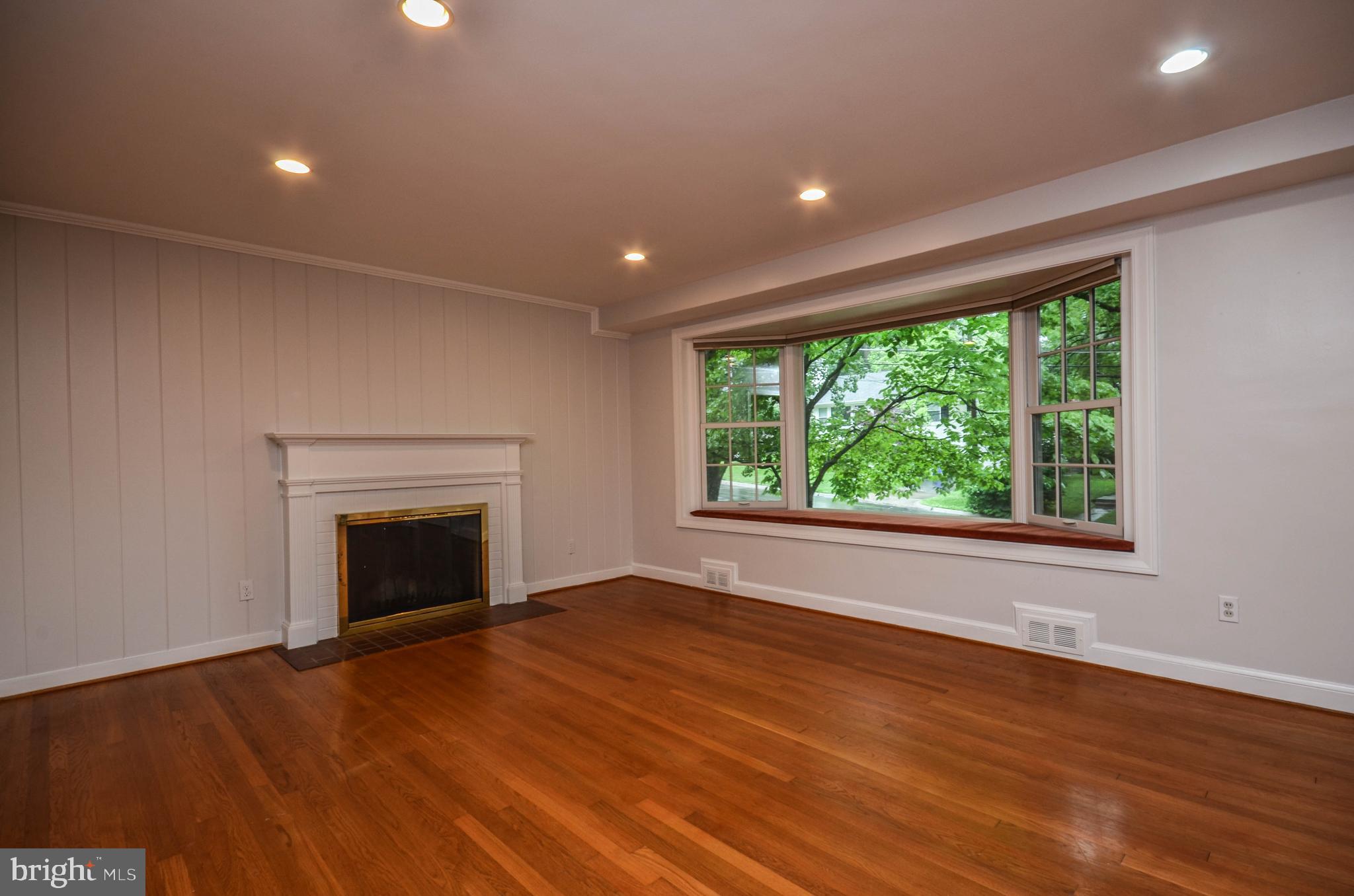 5627 Lamar Road Bethesda, MD 20816 - Photo 2 of 33