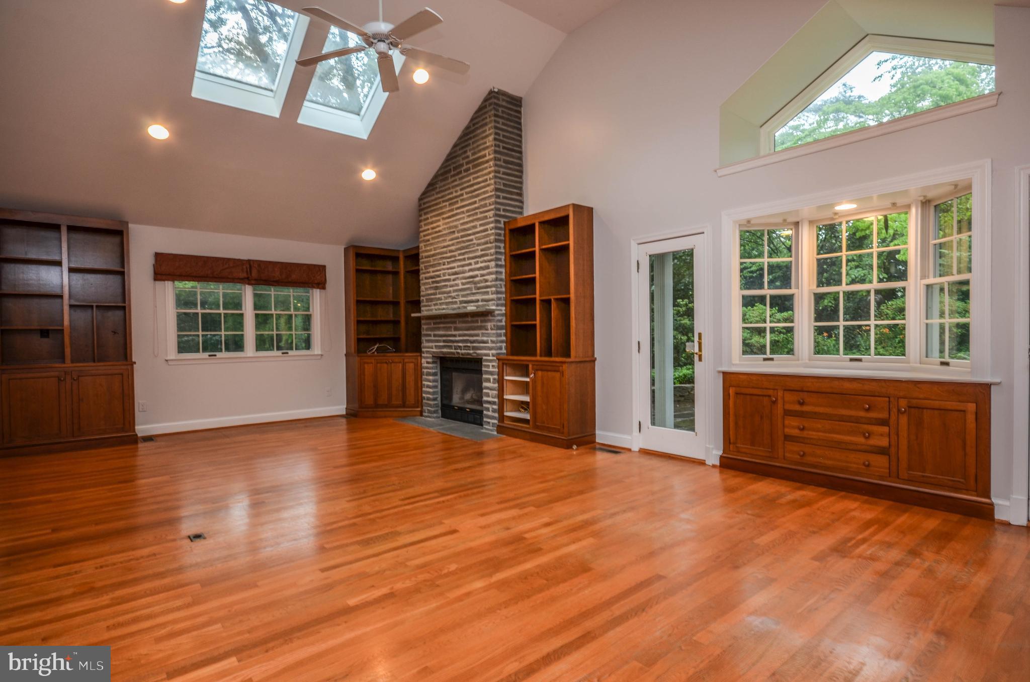 5627 Lamar Road Bethesda, MD 20816 - Photo 11 of 33