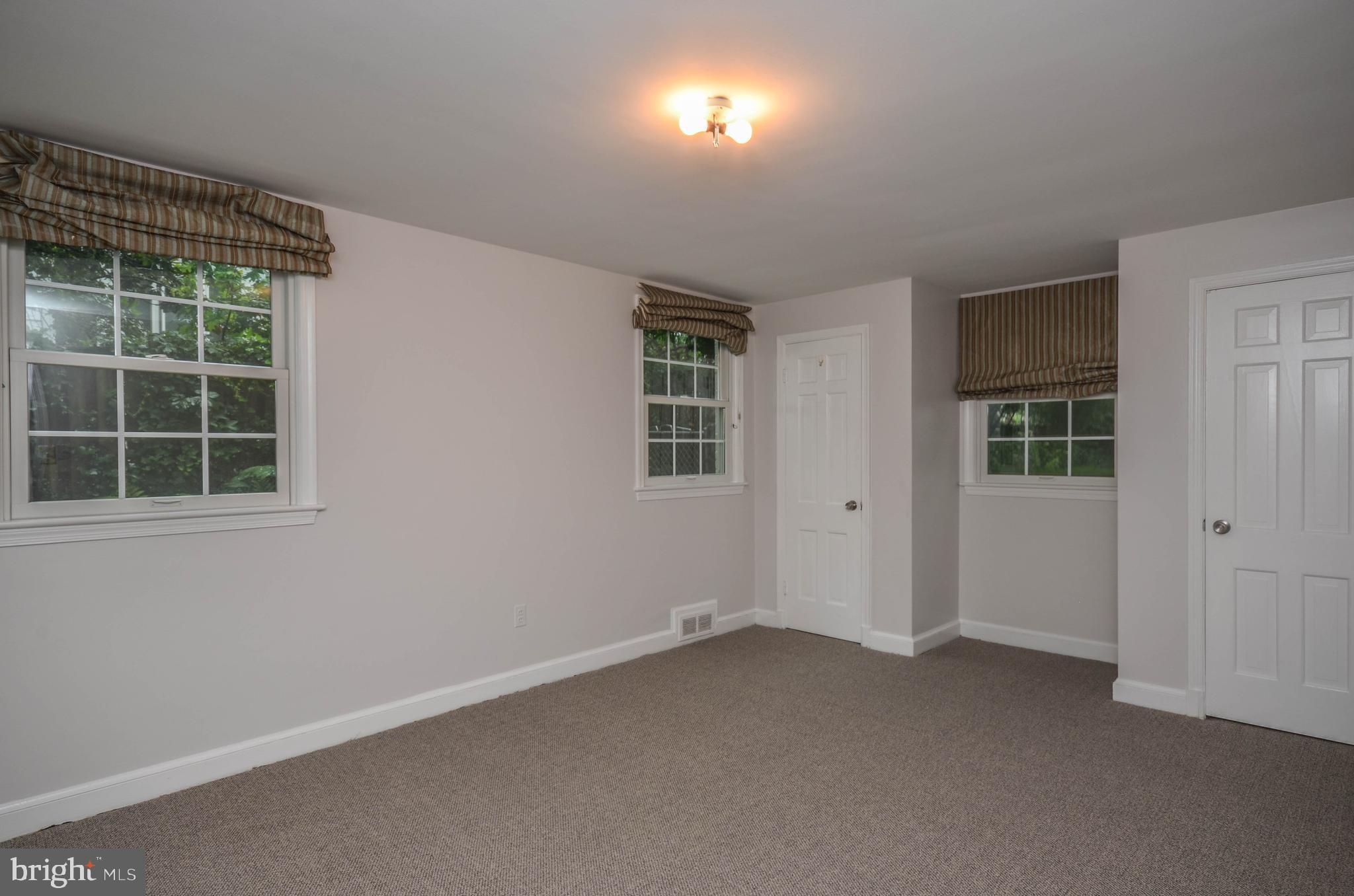 5627 Lamar Road Bethesda, MD 20816 - Photo 22 of 33