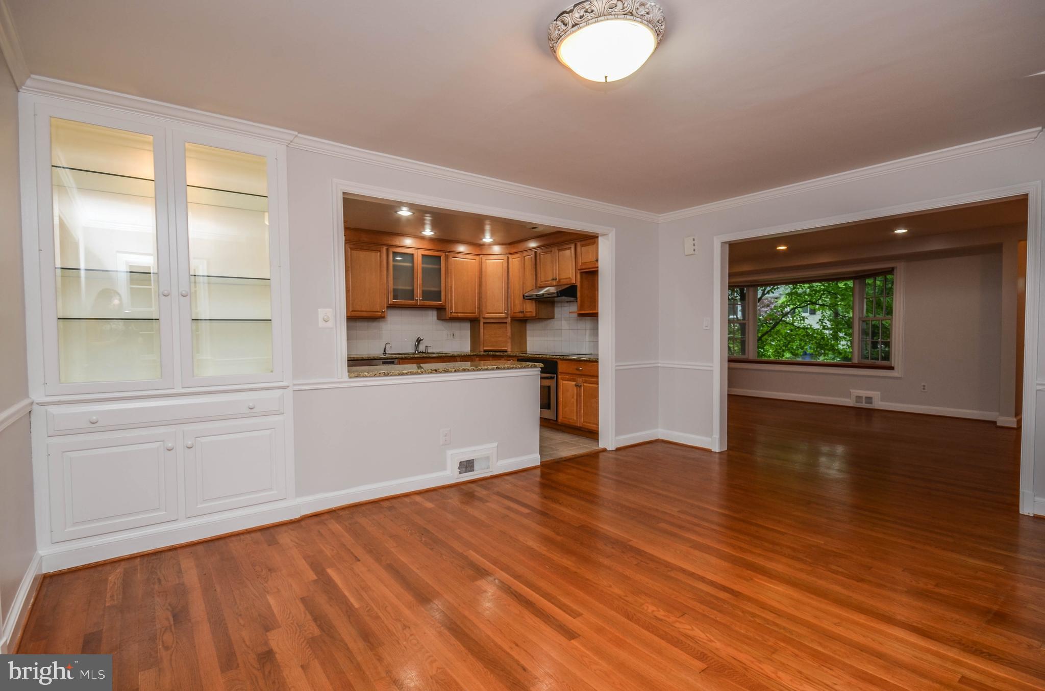 5627 Lamar Road Bethesda, MD 20816 - Photo 5 of 33