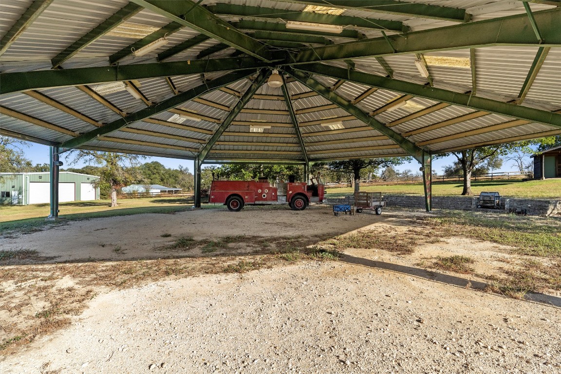 1092 Farm To Market Road 3000 Elgin, TX 78621 - Photo 34 of 40 a view of parking area
