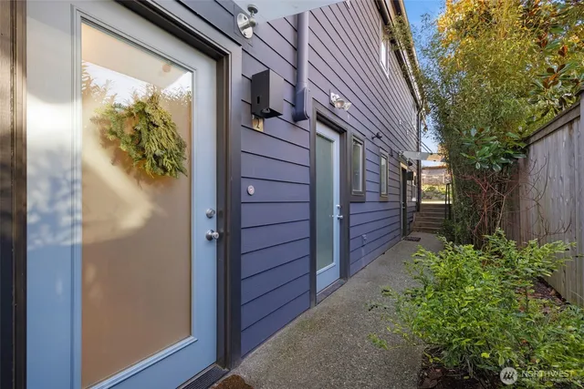 a view of a pathway of the house