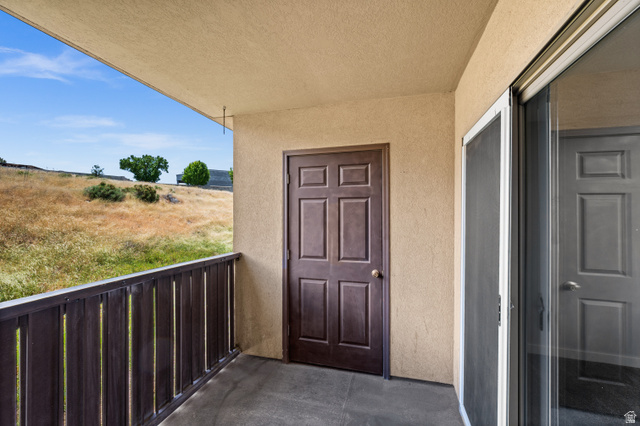 9229 South Jefferson Cove Sandy, UT 84070 - Photo 27 of 39
