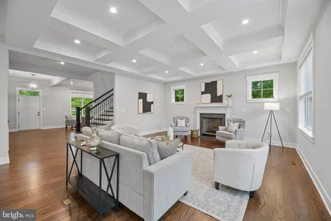 $2,400,000 | 2336 North Oak Street, Falls Church, VA 22046