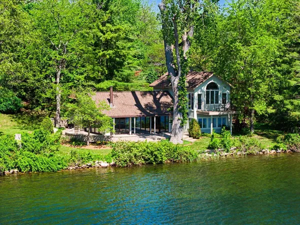 $1,050,000 | 7816 Stonehedge Valley Drive, Gregory, MI 48137