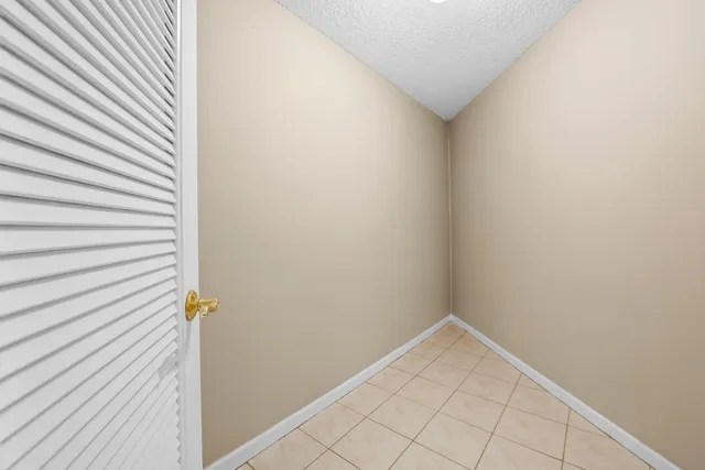 $349,000 | 800 Jeffery Street, Unit 103, Boca Raton, FL 33487