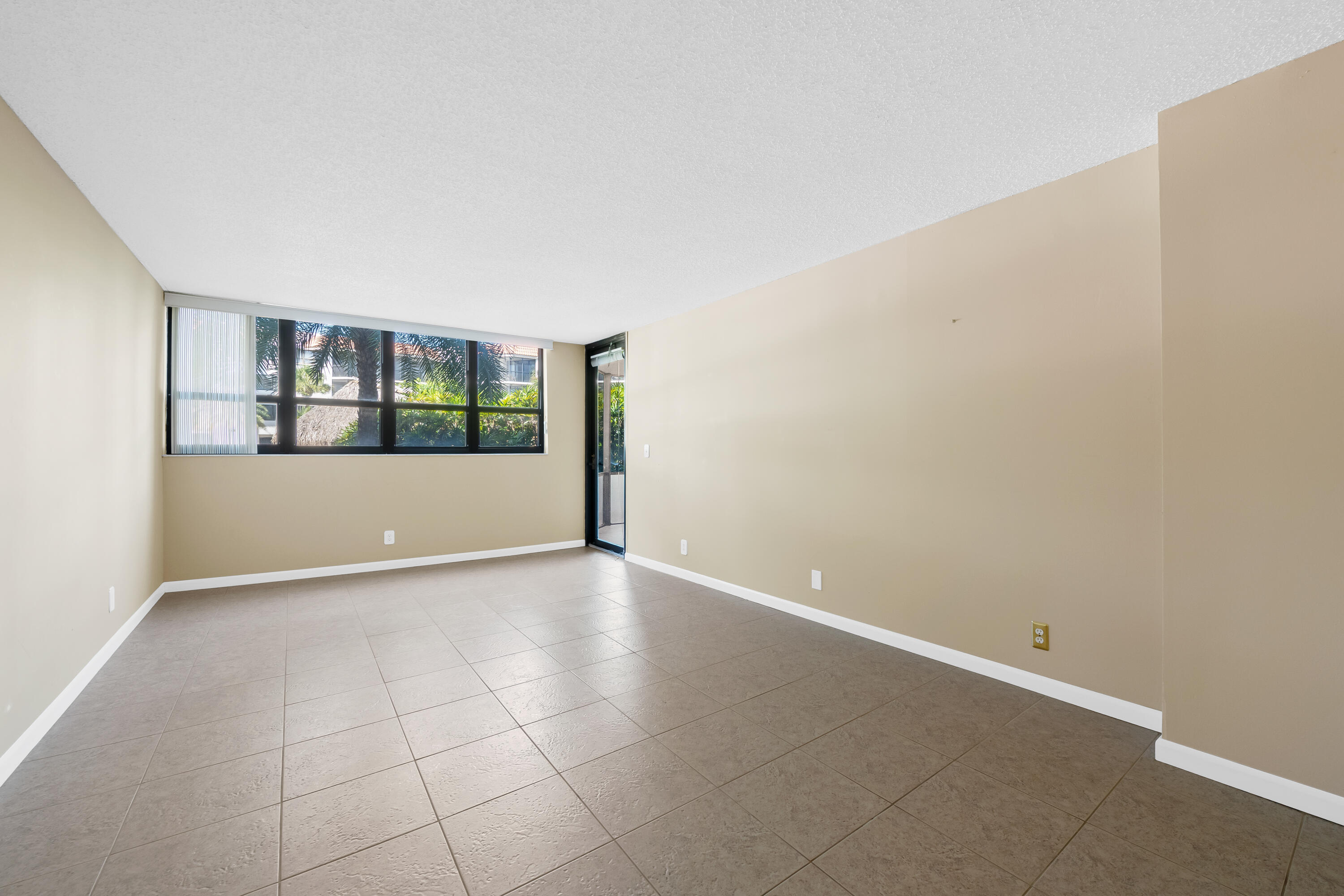 800 Jeffery Street, Unit 103 Boca Raton, FL 33487 - Photo 21 of 40 DSC_6540