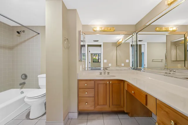 $349,000 | 800 Jeffery Street, Unit 103, Boca Raton, FL 33487