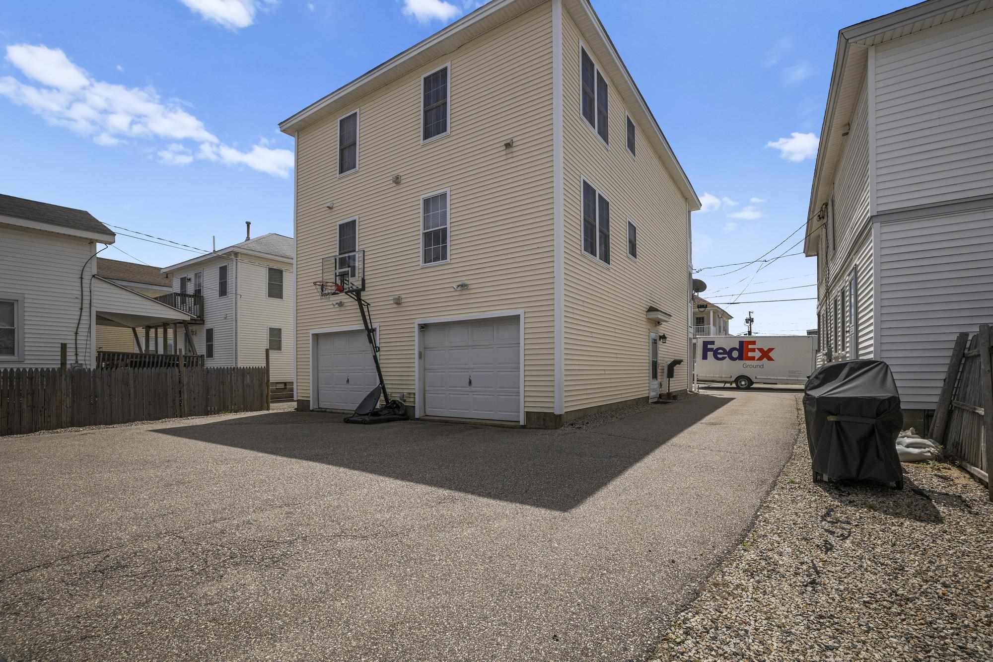 22 J Street, Unit 2 Hampton, NH 03842 - Photo 7 of 36 Gallery Image 7