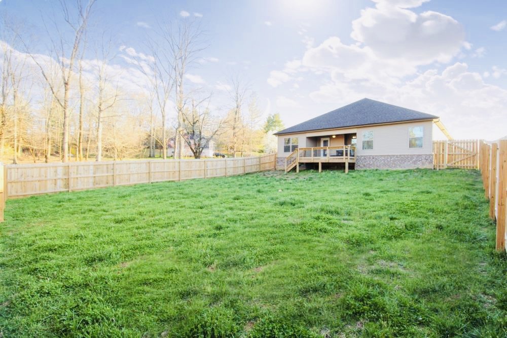 724 Salem Road Clarksville, TN 37040 - Photo 14 of 17 Gallery Image 14