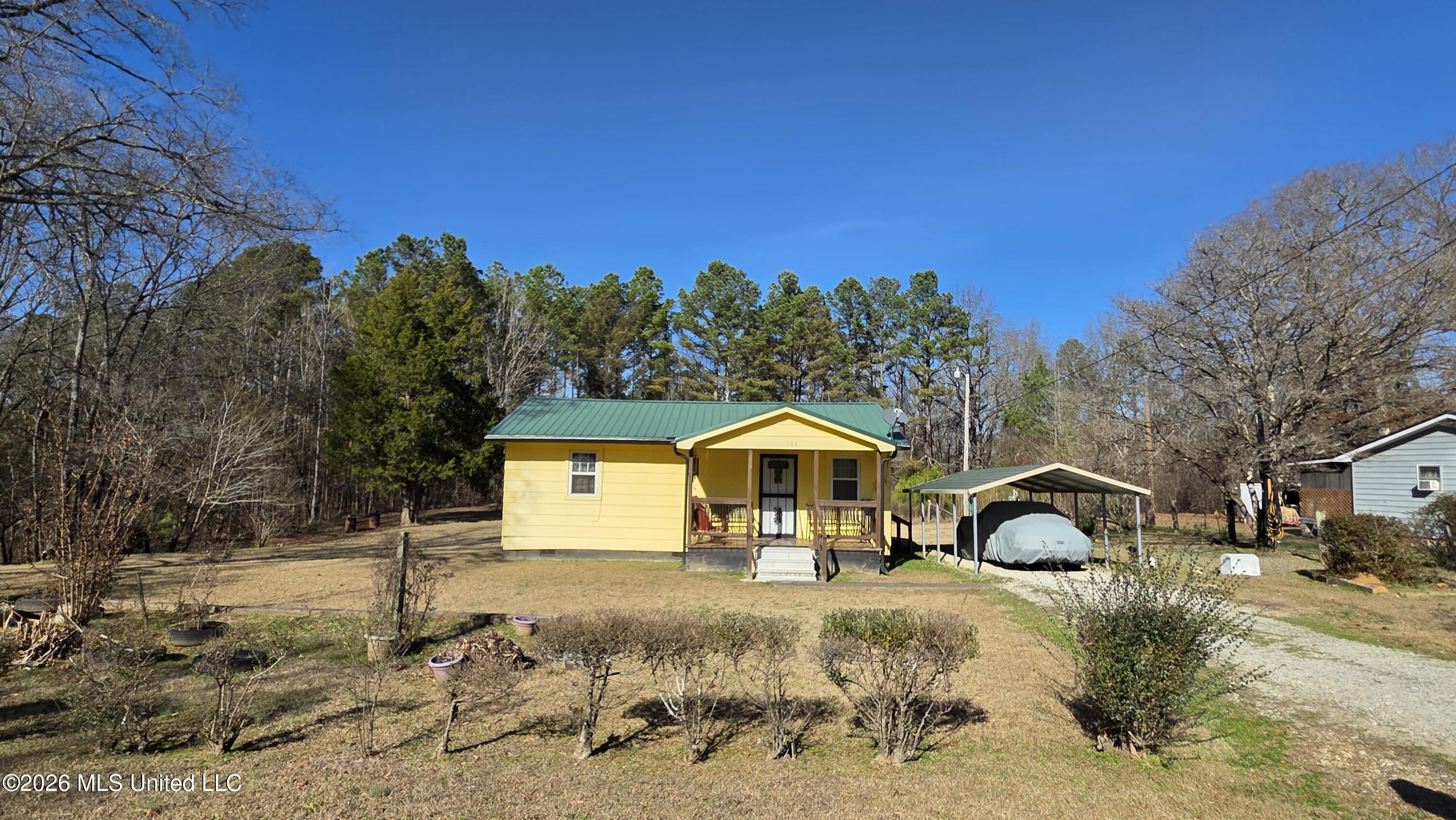 163 Waites Road Holly Springs, MS 38635 - Photo 2 of 15 20260101_121432 (1)
