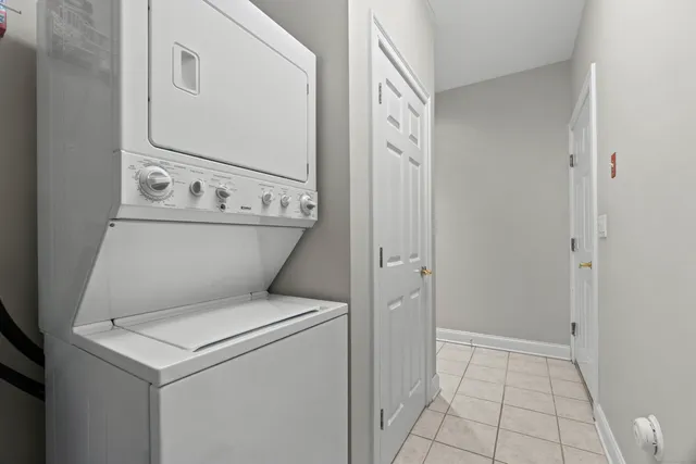 a picture of a room with mirror