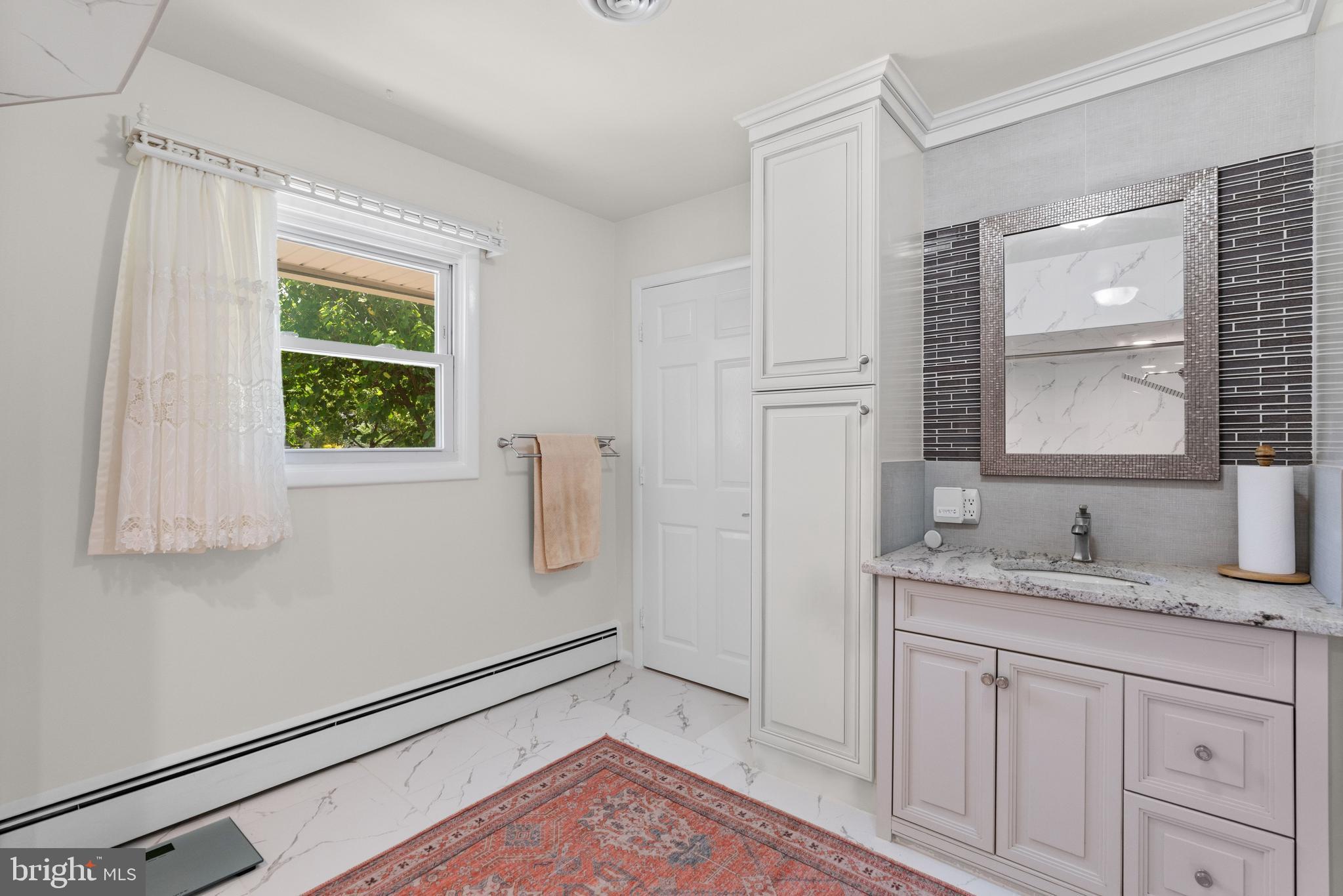 605 8 Street Riverside, NJ 08075 - Photo 27 of 60 Master Bathroom