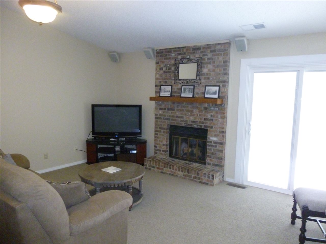 300 East Mill Road Evansville, IN 47711 - Photo 8 of 36 Gallery Image 8
