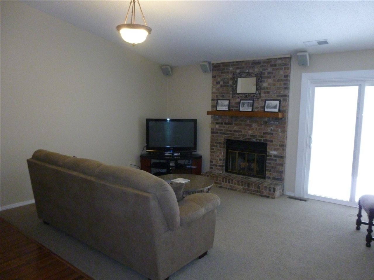 300 East Mill Road Evansville, IN 47711 - Photo 9 of 36 Gallery Image 9