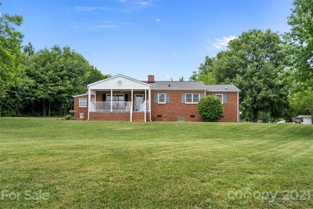 2706 South Post Road Shelby, NC 28152 - Photo 4 of 31 Gallery Image 4