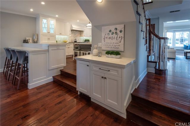 $2,850,000 | 3012 North Poinsettia Avenue, Manhattan Beach, CA 90266