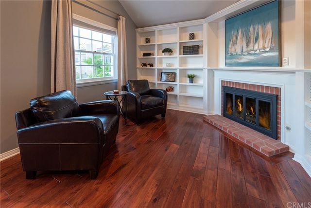 $2,850,000 | 3012 North Poinsettia Avenue, Manhattan Beach, CA 90266