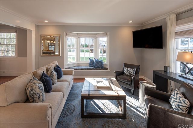 $2,850,000 | 3012 North Poinsettia Avenue, Manhattan Beach, CA 90266