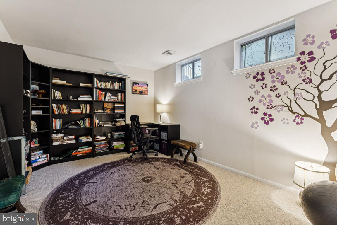 10255 Braddock Road Fairfax, VA 22032 - Photo 18 of 24